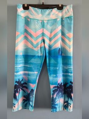 Live Love Dream Tropical Theme Capri Leggings